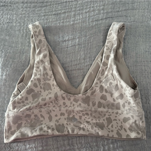 Lululemon align sports bra C/D  cup - Picture 2 of 3